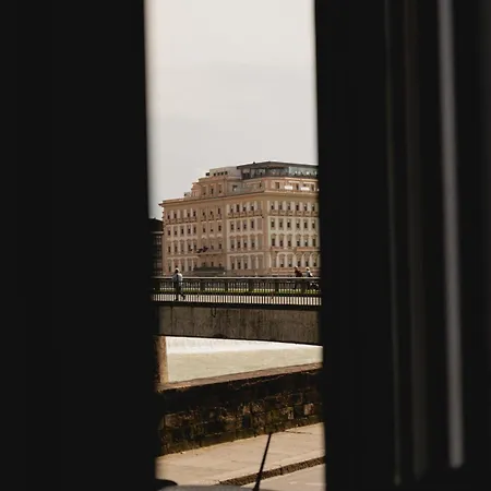 Casina Art Riverside * Florence